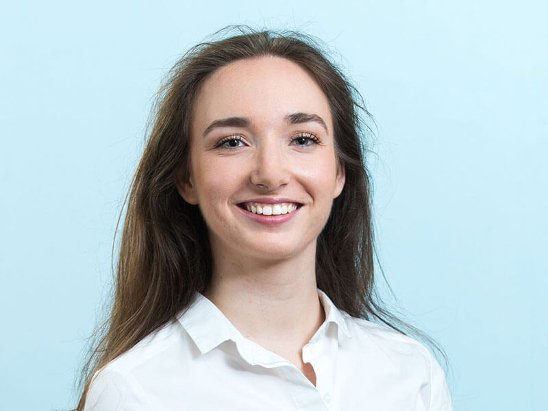Vorstellung von Júlia Szabolcsi Vorstellung von Júlia Szabolcsi